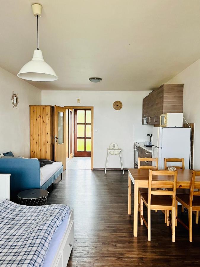 Apartman Plachetnice Frymburk Buitenkant foto